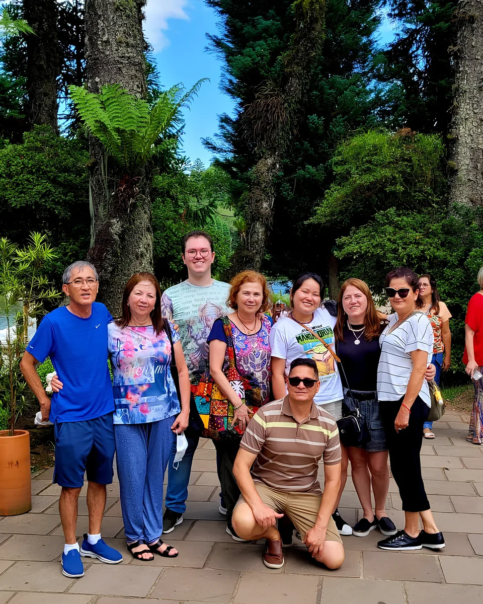 Família do grupo com Luiz Carlos no Mini Mundo
